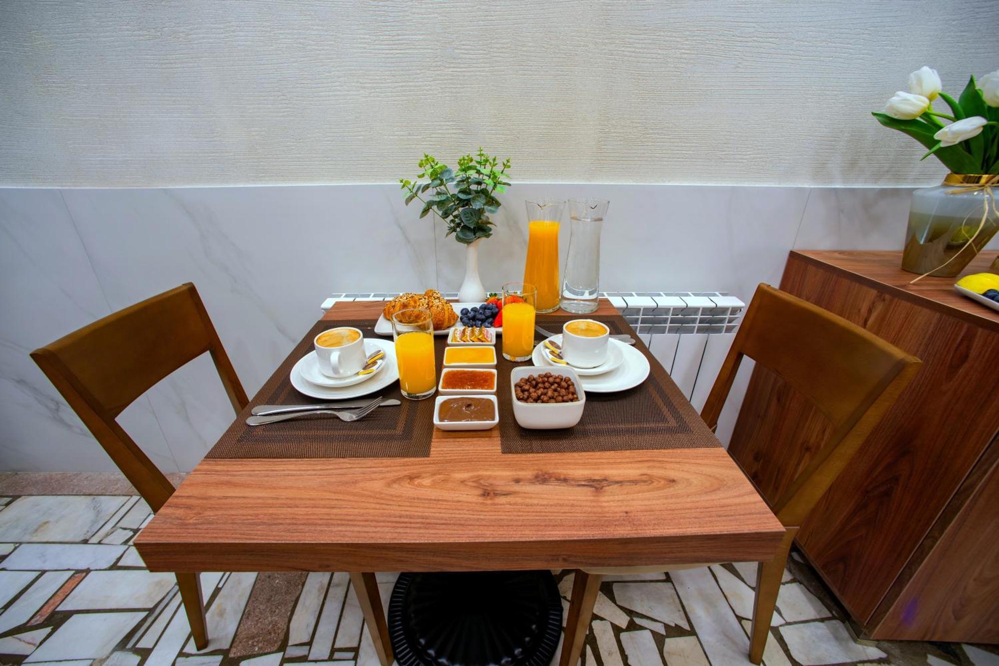 The House Hotel Yerevan Luaran gambar